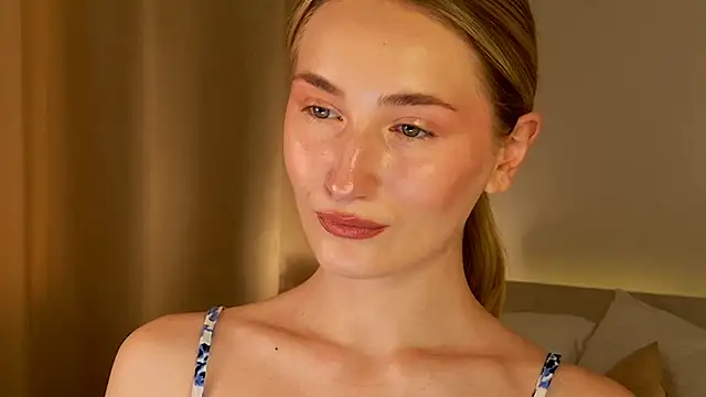 bella  rose online show from March 15, 10:00 am