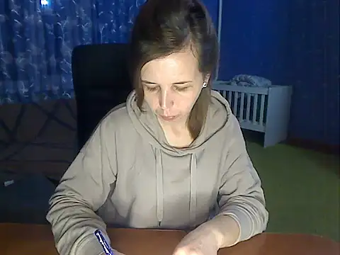 Snapshot of loveis007 chatting on November 26, 2:33 am loveis007 online show from November 26, 2:33 am