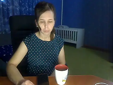 Snapshot of loveis007 chatting on December 15, 2:17 am loveis007 online show from December 15, 2:17 am