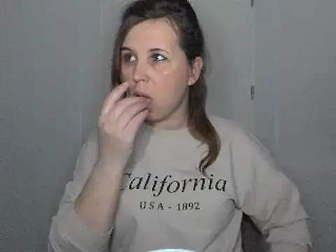 Snapshot of loveis007 chatting on March 15, 8:21 pm loveis007 online show from March 15, 8:21 pm