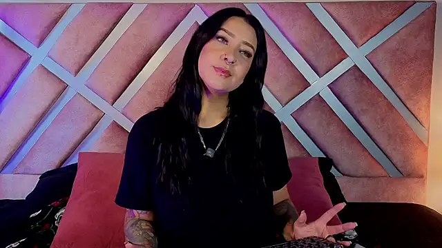  kelly hous36 online show from March 24, 1:22 pm