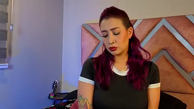  kelly hous36 online show from November 14, 1:26 pm