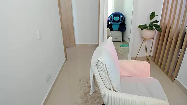 Katysmith26 online show from March 20, 5:36 pm