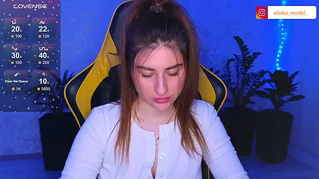 Snapshot of Elishka_ chatting on February 13, 6:15 pm Elishka online show from February 13, 6:15 pm