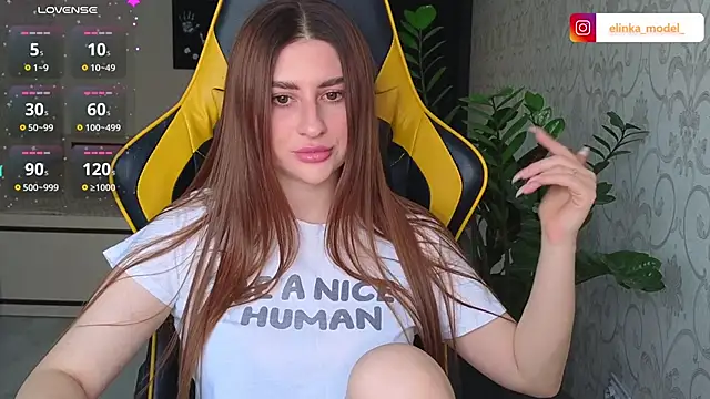 Snapshot of Elishka_ chatting on March 9, 3:27 pm Elishka online show from March 9, 3:27 pm
