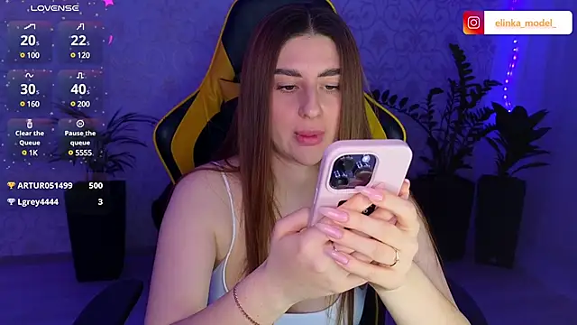 Snapshot of Elishka_ chatting on March 5, 7:38 pm Elishka online show from March 5, 7:38 pm