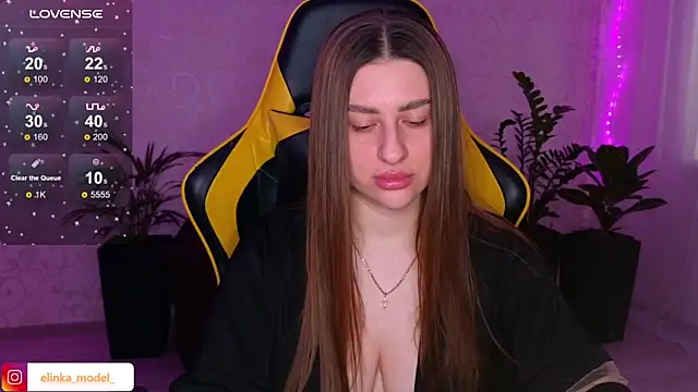 Snapshot of Elishka_ chatting on February 10, 5:47 am Elishka online show from February 10, 5:47 am