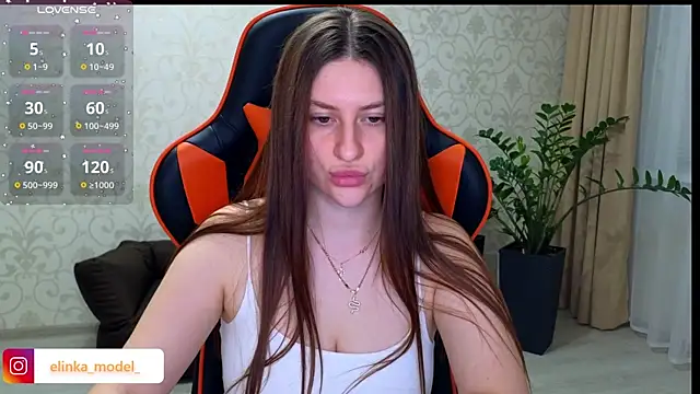 Elishka  online show from November 6, 7:40 pm