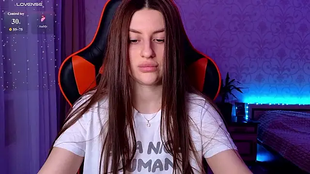 Elishka  online show from March 4, 9:33 pm