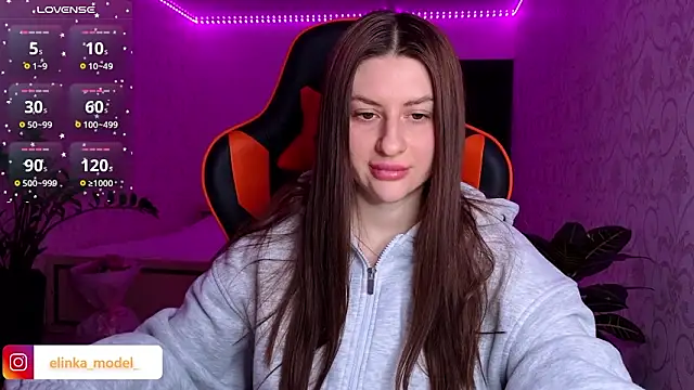 Elishka  online show from February 6, 9:00 pm