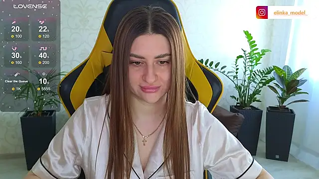 Snapshot of Elishka_ chatting on February 24, 7:55 am Elishka online show from February 24, 7:55 am