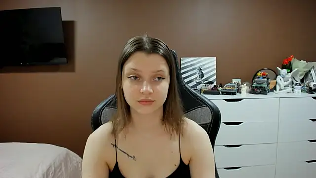 SoniNesti online show from March 11, 2:33 pm