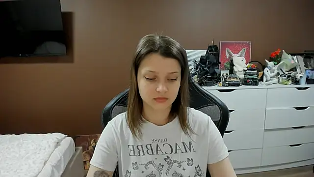 SoniNesti online show from May 16, 2:27 pm