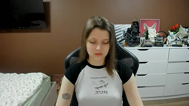 SoniNesti online show from June 11, 3:42 pm