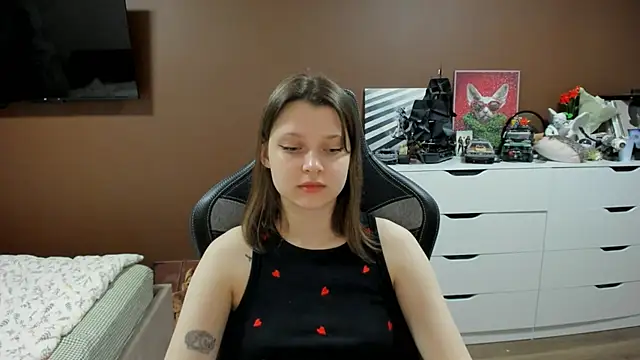 SoniNesti online show from May 2, 2:44 pm