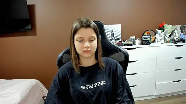 SoniNesti online show from March 5, 2:46 pm