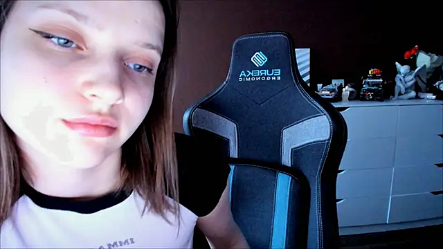 SoniNesti online show from February 25, 2:50 pm