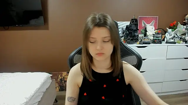 SoniNesti online show from June 19, 4:02 pm