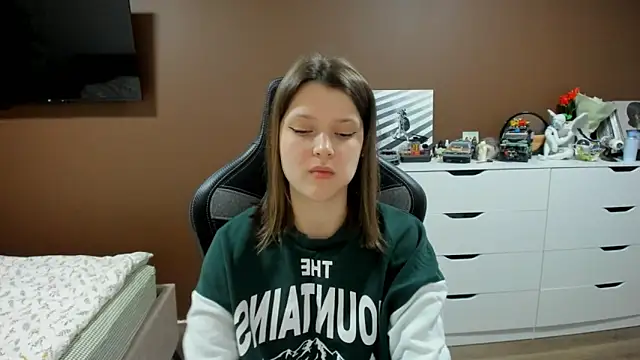 SoniNesti online show from April 8, 3:13 pm