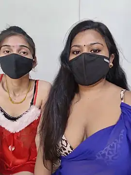 Snapshot of cutee__crazy chatting on June 9, 1:56 pm cutee crazy online show from June 9, 1:56 pm