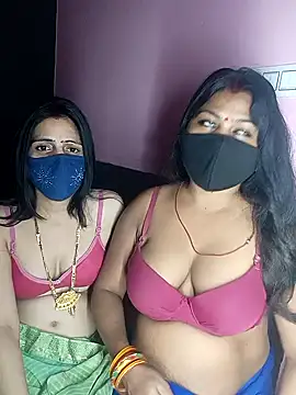 cutee  crazy online show from October 31, 5:31 pm