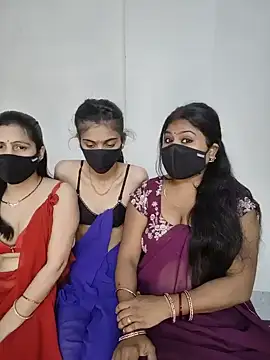 Snapshot of cutee__crazy chatting on June 19, 1:50 pm cutee crazy online show from June 19, 1:50 pm