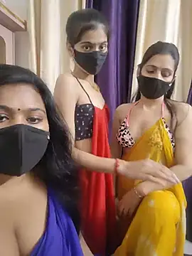 Snapshot of cutee__crazy chatting on July 9, 2:05 pm cutee crazy online show from July 9, 2:05 pm