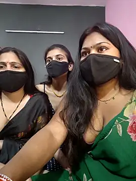 cutee  crazy online show from April 3, 1:50 pm