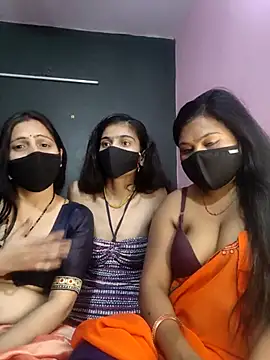 cutee  crazy online show from March 12, 2:21 pm