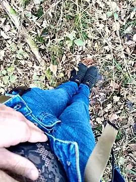 Snapshot of Boring_one chatting on November 12, 1:37 pm Boring one online show from November 12, 1:37 pm