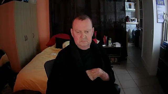 passifsoumis1963 online show from November 11, 8:20 am