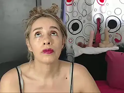 perlahotboobs online show from February 27, 8:09 pm
