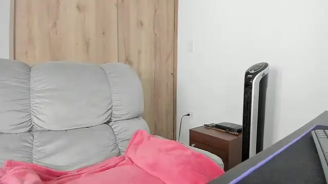 xspecialoomx online show from March 11, 1:05 pm