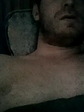 Snapshot of rippedbritish chatting on November 8, 11:25 am rippedbritish online show from November 8, 11:25 am