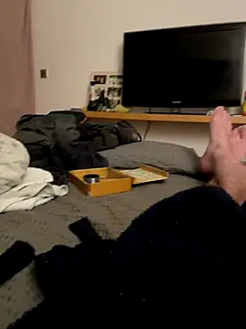 Snapshot of rippedbritish chatting on October 16, 5:32 pm rippedbritish online show from October 16, 5:32 pm