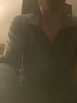 Snapshot of rippedbritish chatting on October 18, 4:14 am rippedbritish online show from October 18, 4:14 am