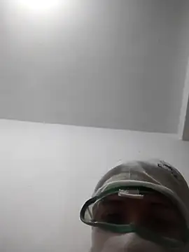 Snapshot of KleberL chatting on February 13, 10:21 pm KleberL online show from February 13, 10:21 pm