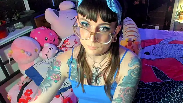 The Dullahan Girl online show from March 4, 8:24 am