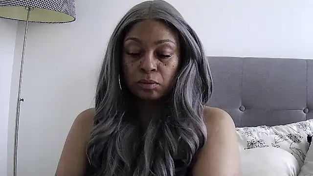 MSweetLindaParks online show from May 9, 5:49 pm