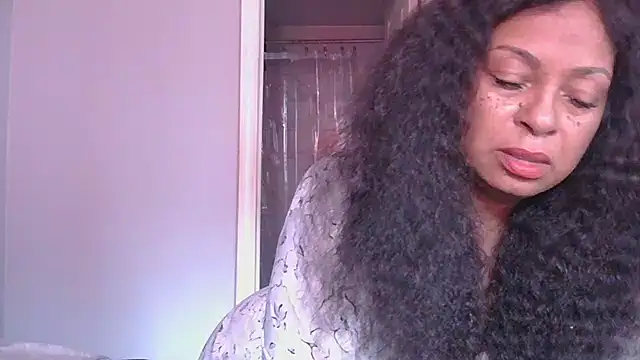 Snapshot of MSweetLindaParks chatting on October 11, 4:52 pm MSweetLindaParks online show from October 11, 4:52 pm