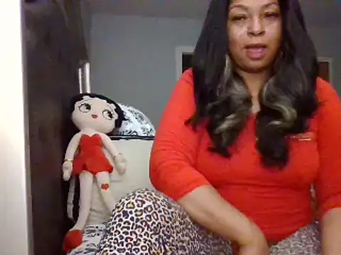 Snapshot of MSweetLindaParks chatting on February 3, 10:36 am MSweetLindaParks online show from February 3, 10:36 am