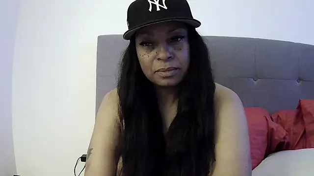 MSweetLindaParks online show from June 11, 12:23 am