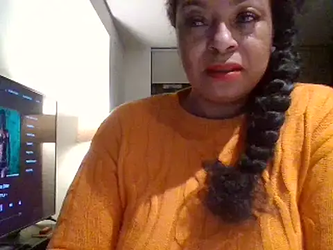 Snapshot of MSweetLindaParks chatting on March 1, 8:02 am MSweetLindaParks online show from March 1, 8:02 am