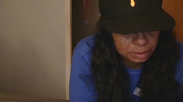 Snapshot of MSweetLindaParks chatting on December 1, 12:00 am MSweetLindaParks online show from December 1, 12:00 am