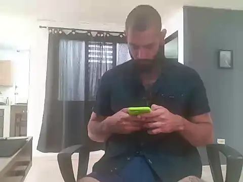 Snapshot of Matheusbeard chatting on August 4, 3:05 pm Matheusbeard online show from August 4, 3:05 pm