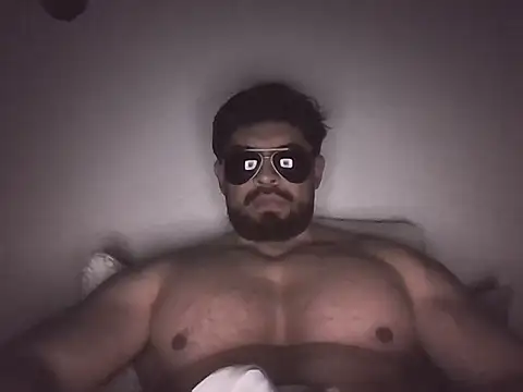 marcus002001 online show from July 1, 6:58 am