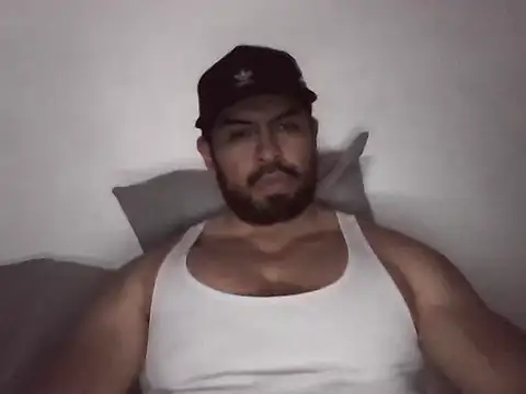 marcus002001 online show from May 3, 12:05 am