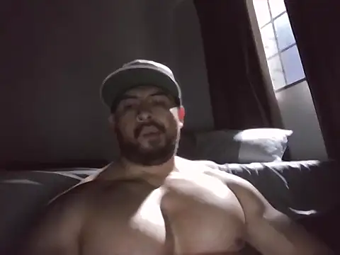 marcus002001 online show from April 14, 4:28 am