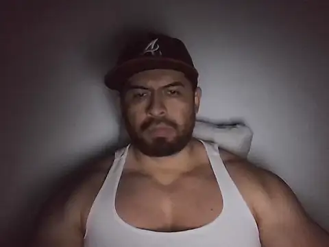 marcus002001 online show from April 1, 4:25 am