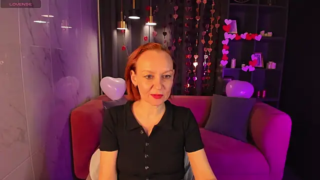 Snapshot of NikaGentle chatting on February 14, 8:42 am NikaGentle online show from February 14, 8:42 am